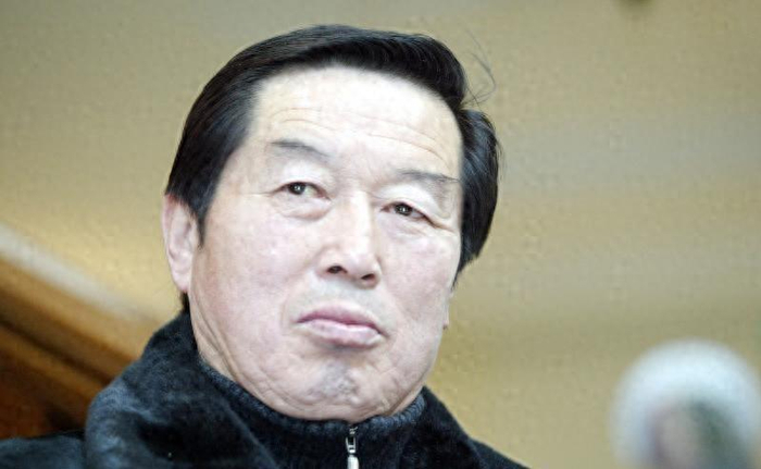 半岛体育在线-“体坛败类”马俊仁有多狠？逼队员集体切阑尾，还亲自为女队员打禁药|马家军|世界大学生运动会|曲云霞|田径比赛|藏獒_新浪体育_新浪新闻